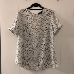 Black and white print top